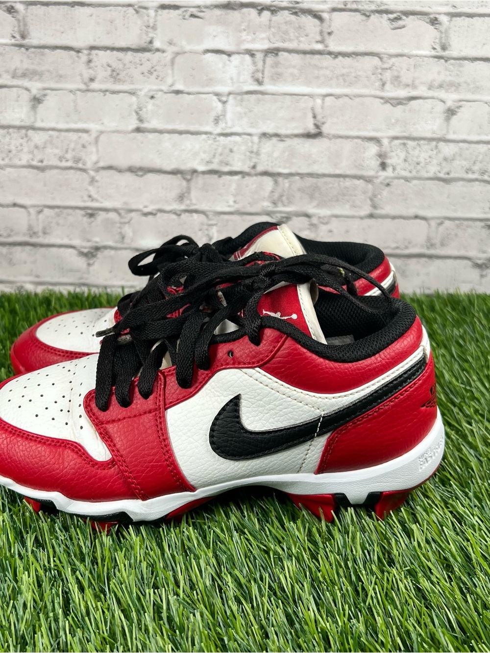 Air Jordan 1 Low Chicago TD Football Cleats Shoes Boys 3.5Y Black Red White